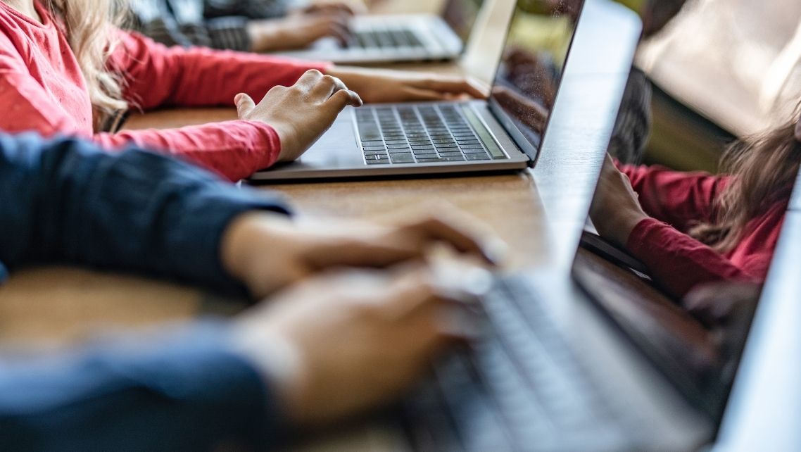 Forskare: Skolsystemet uppmuntrar till att ”skumma grädden av mjölken”