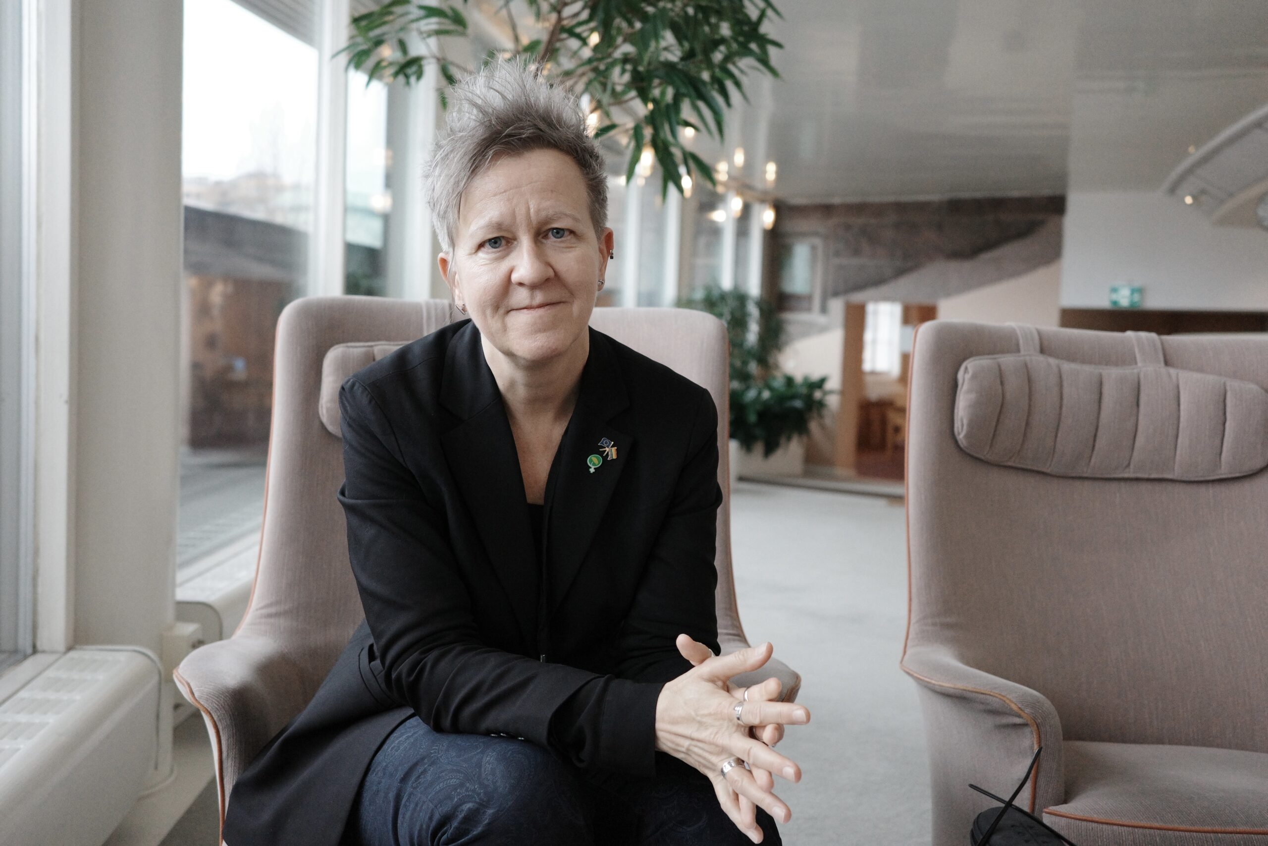 Regeringen pressas om lagstiftningstempot – krav på KU-granskning