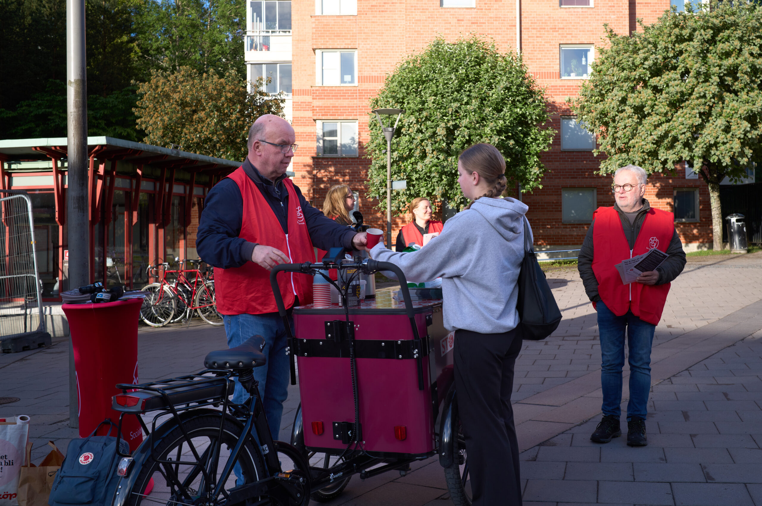 Jakten på arbetarväljarna börjar 05.32